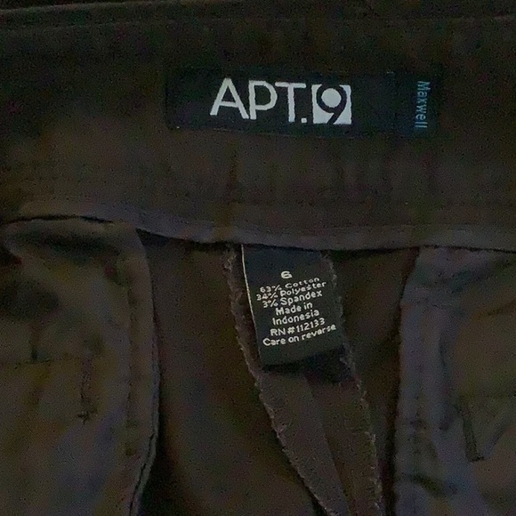 Women’s Bundle of Crop Pants Size 6 & Size 7 Preloved - Picture 10 of 13